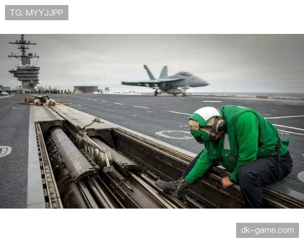 诺伊尔状态持续回暖，神勇表现助球队战术突破新局面