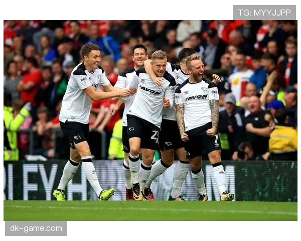 赫尔城黑橙军团剑指英冠巅峰，新赛季蓄势待发