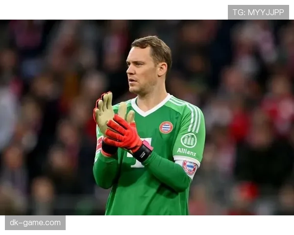 诺伊尔强势回归赛场，稳健表现引广泛关注