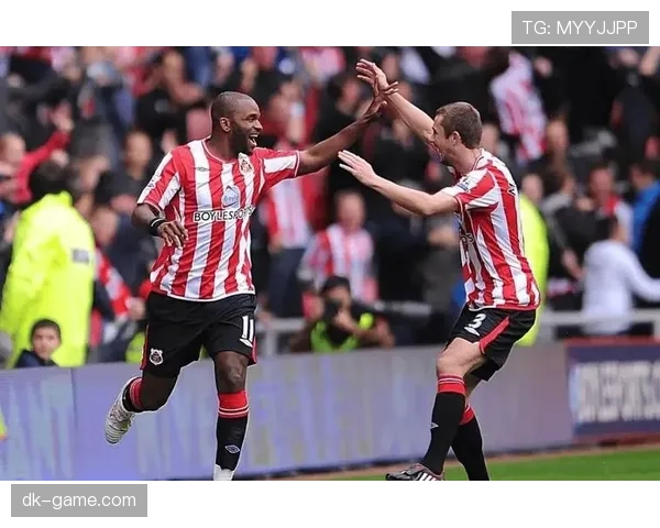 西汉姆联新赛季表现稳健，展现强劲实力，重塑英超竞争格局